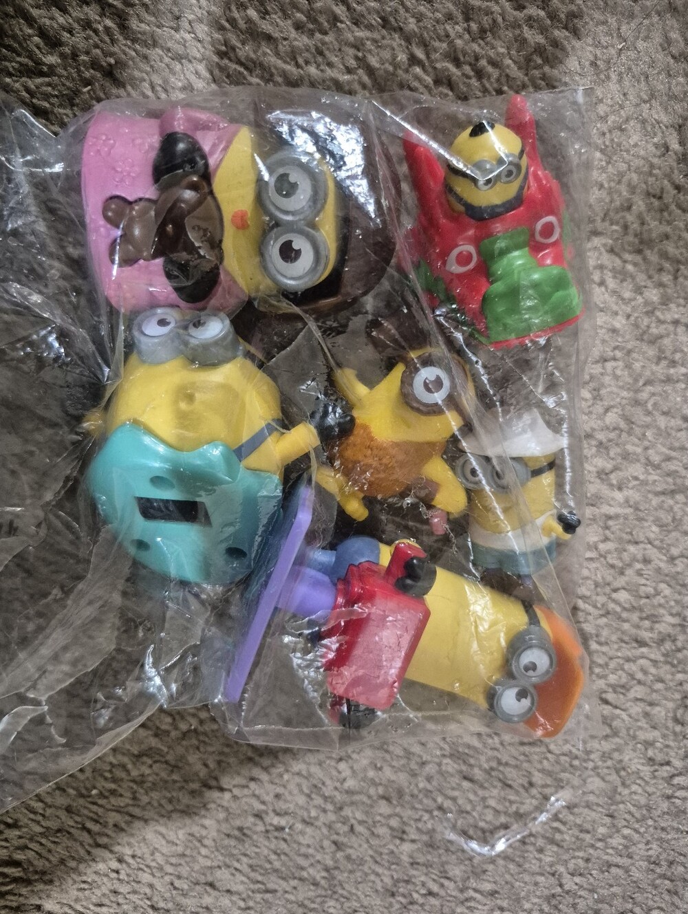 6 minions